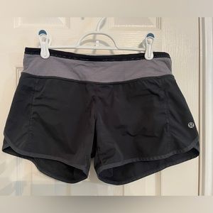 Lululemon *rare* Turbo Speed Shorts in black, size 6, 4 in inseam